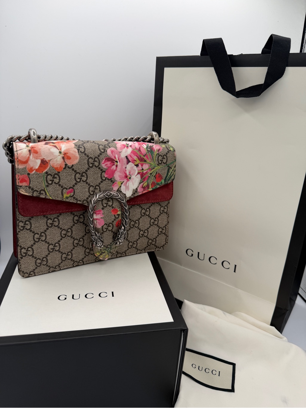 Gucci Floral Gg Supreme Shoulder Bag With Red Suede Trim Full Set
